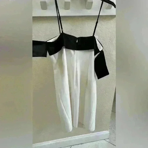 NWT Cleo Two Tone Color Block Off-The-Shoulder Bow Satin Mini Dress - Picture 6 of 8